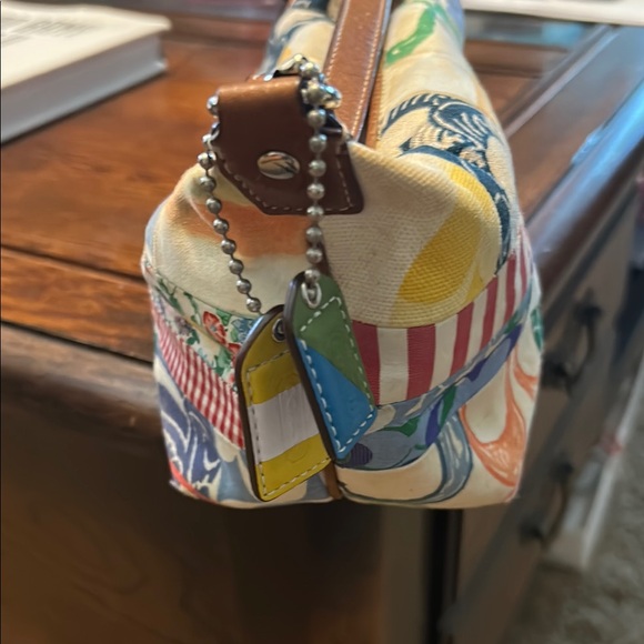 Coach patchwork Shoulder Bag with Structured Design - Picture 2 of 7